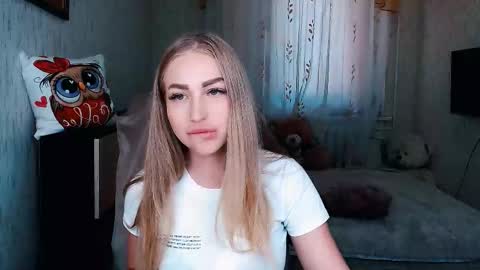 Snapshot of _kittyboo chatting on September 11, 2025, 7:41 am Aleksa online show from September 11, 2025, 7:41 am