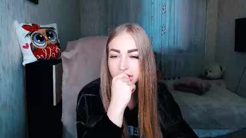 Snapshot of _kittyboo chatting on September 21, 2025, 2:19 pm Aleksa online show from September 21, 2025, 2:19 pm