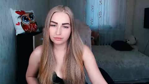 Snapshot of _kittyboo chatting on October 9, 2025, 9:29 am Aleksa online show from October 9, 2025, 9:29 am