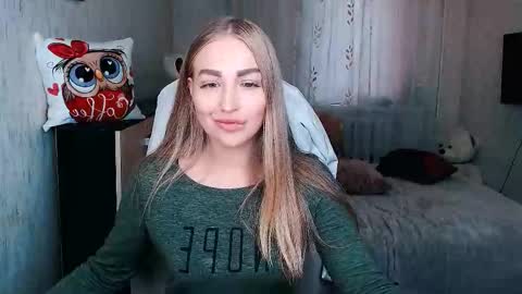 Snapshot of _kittyboo chatting on October 16, 2025, 7:31 am Aleksa online show from October 16, 2025, 7:31 am