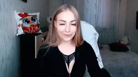 Snapshot of _kittyboo chatting on November 18, 2025, 7:13 am Aleksa online show from November 18, 2025, 7:13 am