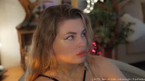 Snapshot of _lady__m_ chatting on July 1, 2026, 1:56 pm _lady__m_ online show from July 1, 2026, 1:56 pm