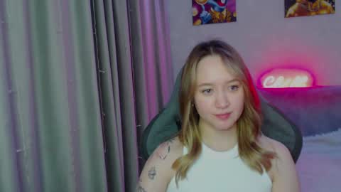 Snapshot of _lalune_ chatting on January 13, 2025, 5:23 pm _lalune_ online show from January 13, 2025, 5:23 pm