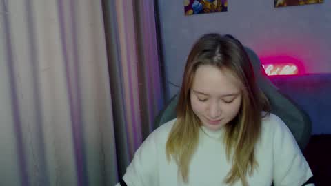 Snapshot of _lalune_ chatting on January 15, 2025, 6:54 am _lalune_ online show from January 15, 2025, 6:54 am