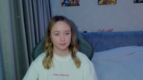 Snapshot of _lalune_ chatting on January 25, 2025, 3:19 am _lalune_ online show from January 25, 2025, 3:19 am