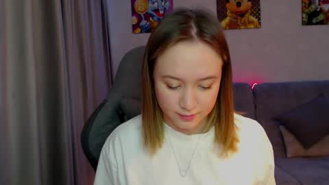 Snapshot of _lalune_ chatting on March 4, 2025, 3:22 am _lalune_ online show from March 4, 2025, 3:22 am