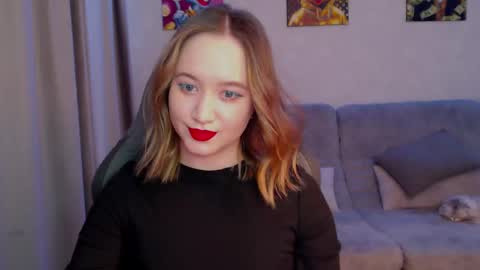 Snapshot of _lalune_ chatting on March 4, 2025, 11:08 am _lalune_ online show from March 4, 2025, 11:08 am