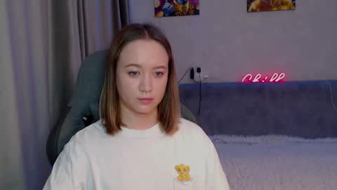 Snapshot of _lalune_ chatting on March 7, 2025, 2:57 am _lalune_ online show from March 7, 2025, 2:57 am