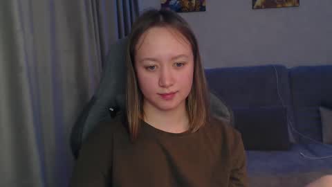 Snapshot of _lalune_ chatting on March 9, 2025, 2:07 am _lalune_ online show from March 9, 2025, 2:07 am