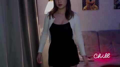 Snapshot of _lalune_ chatting on November 3, 2025, 11:00 am _lalune_ online show from November 3, 2025, 11:00 am