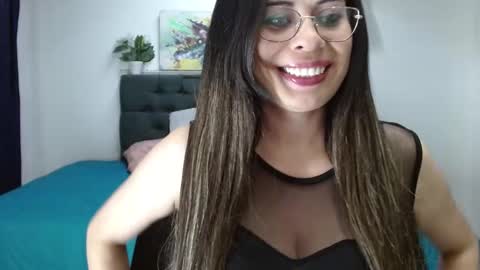 paulina  online show from December 31, 2024, 7:31 am