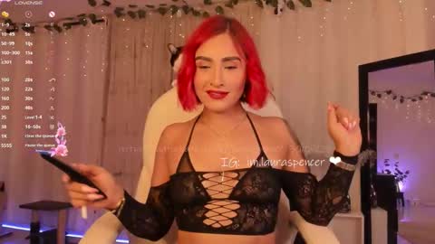 Snapshot of _lauraspencer_ chatting on September 30, 2025, 6:40 am Laura online show from September 30, 2025, 6:40 am