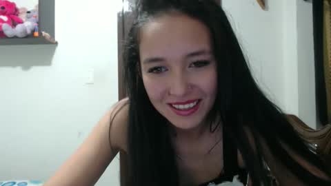 Snapshot of _laureneyes chatting on December 1, 2025, 5:45 am Lauren 3 online show from December 1, 2025, 5:45 am