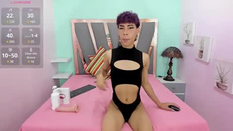 Snapshot of _lemmon_ chatting on February 18, 2025, 7:41 pm L E M M O N online show from February 18, 2025, 7:41 pm