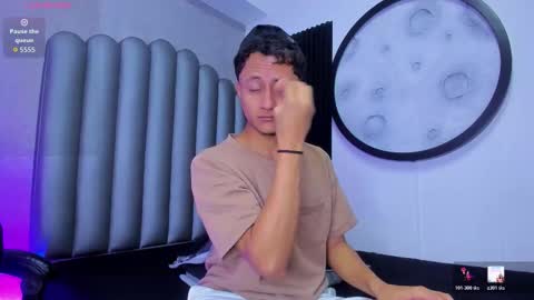 _leohot_ online show from January 10, 2026, 3:19 am