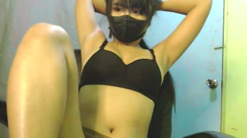 _lilies_gigi_ online show from February 22, 2026, 11:36 pm