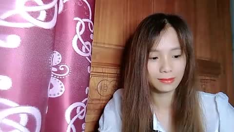 _lily0_ online show from July 23, 2026, 12:02 am