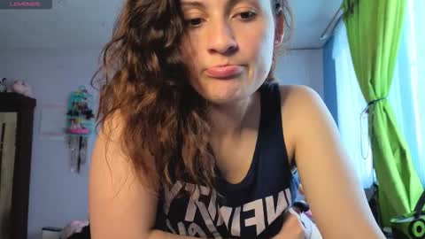 Lindasy online show from November 18, 2025, 2:10 pm