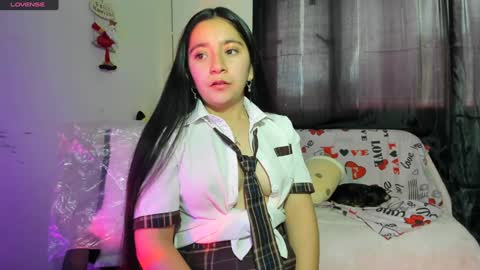 Snapshot of _litle_mily_ chatting on December 21, 2024, 9:58 pm Mily online show from December 21, 2024, 9:58 pm