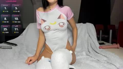 Julia online show from October 25, 2025, 9:53 pm