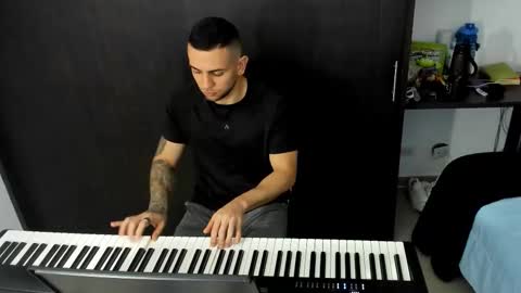 Snapshot of _logan_s chatting on October 10, 2025, 12:42 am logan online show from October 10, 2025, 12:42 am