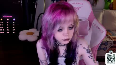 Snapshot of _lollyshy_ chatting on September 22, 2025, 11:12 am Lolly online show from September 22, 2025, 11:12 am