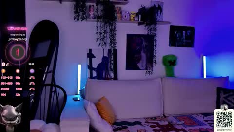 Snapshot of _lollyshy_ chatting on October 24, 2025, 10:33 am Lolly online show from October 24, 2025, 10:33 am