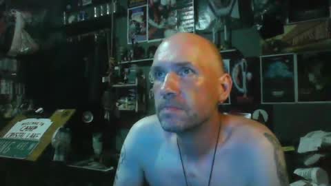 Snapshot of _longfellow chatting on July 9, 2026, 1:09 am That guy online show from July 9, 2026, 1:09 am