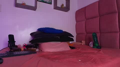 Lorrayne online show from February 13, 2025, 2:52 pm