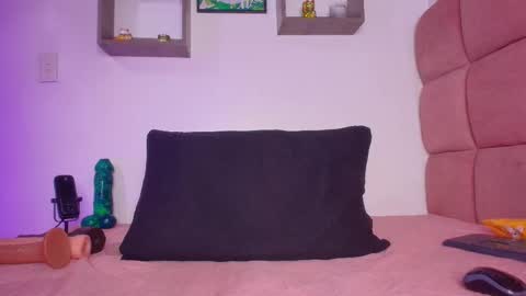 Lorrayne online show from March 6, 2025, 11:58 am