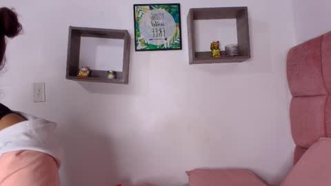 Lorrayne online show from March 7, 2025, 11:51 am