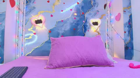 Lorrayne online show from February 24, 2026, 12:03 pm