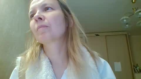 Snapshot of _love_fire chatting on November 17, 2025, 10:54 am _love_fire online show from November 17, 2025, 10:54 am