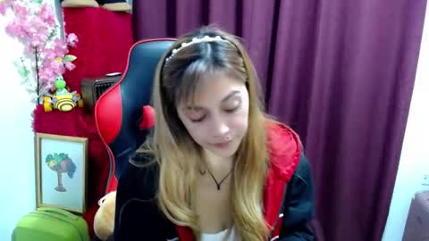 Snapshot of _luna10 chatting on November 15, 2025, 6:59 pm _luna10 online show from November 15, 2025, 6:59 pm