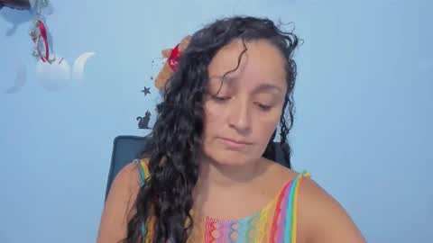  luna  sweet  online show from November 19, 2025, 1:38 am