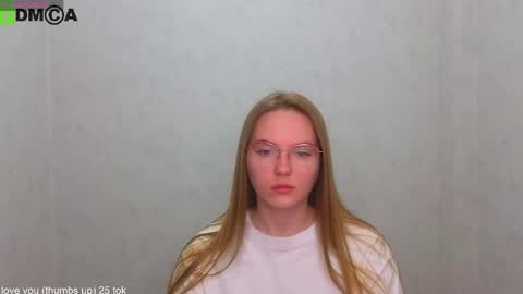 Snapshot of _lysafeta_ chatting on May 25, 2026, 9:04 am Welcome guys Pleasure to see you all here My name is Lysafeta and MichaelaTip menu is active Private is open online show from May 25, 2026, 9:04 am