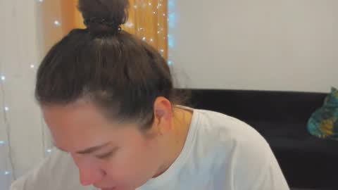 Snapshot of _madalexa_ chatting on September 14, 2025, 5:45 pm Alexa online show from September 14, 2025, 5:45 pm