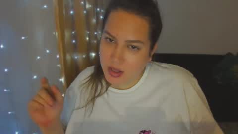 Snapshot of _madalexa_ chatting on September 23, 2025, 12:35 am Alexa online show from September 23, 2025, 12:35 am