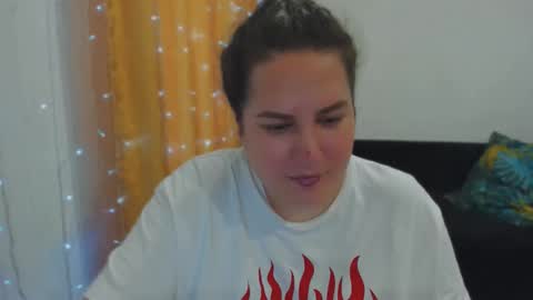 Snapshot of _madalexa_ chatting on October 3, 2025, 1:52 pm Alexa online show from October 3, 2025, 1:52 pm