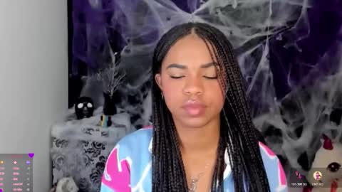 Snapshot of _marcela_22 chatting on October 19, 2025, 10:21 pm MARCELA online show from October 19, 2025, 10:21 pm