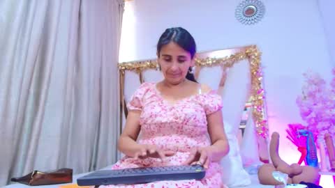 _marcela__ online show from December 2, 2025, 12:43 pm