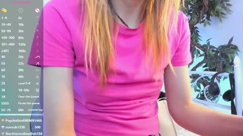 Snapshot of _mari_so chatting on February 16, 2026, 2:29 am Scarlett online show from February 16, 2026, 2:29 am