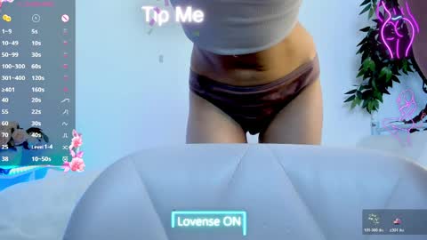 Snapshot of _mari_so chatting on April 1, 2026, 1:41 pm Scarlett online show from April 1, 2026, 1:41 pm