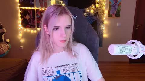 Snapshot of _mariko_ chatting on December 20, 2024, 2:38 pm Mariko online show from December 20, 2024, 2:38 pm