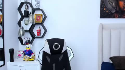 _matthew_santos_ online show from February 13, 2025, 2:45 am