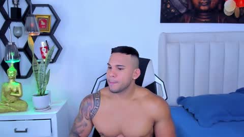 _matthew_santos_ online show from October 28, 2025, 10:01 pm