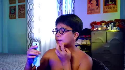 Snapshot of _maxurbate chatting on June 11, 2026, 2:00 am MAX Dont forget to follow online show from June 11, 2026, 2:00 am