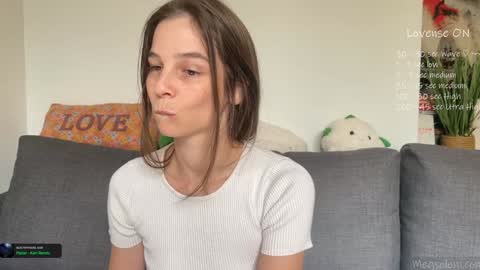 Snapshot of _meg chatting on October 19, 2025, 11:55 am Meg online show from October 19, 2025, 11:55 am