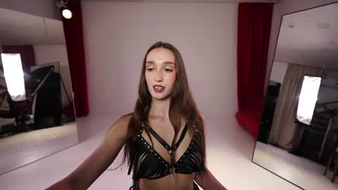 Snapshot of _meganmeow_ chatting on June 19, 2026, 8:23 pm Saturday - start 2030-2130 GMT online show from June 19, 2026, 8:23 pm
