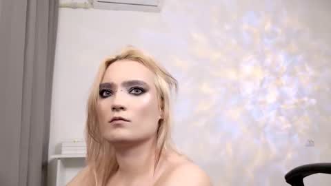 _meow_neko_ online show from March 8, 2026, 2:04 am